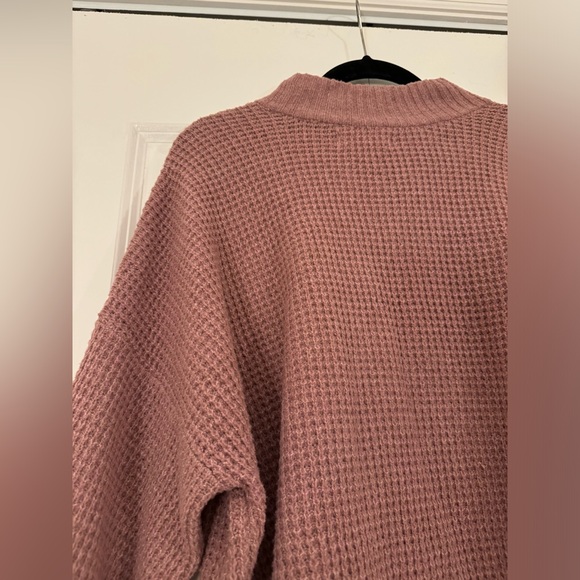 Hollister Cozy Sweater - Picture 8 of 9